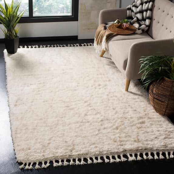 SAFAVIEH Casablanca Connie Geometric Shag Area Rug, Ivory/Beige, 4' x 6'