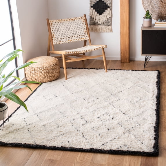 Safavieh Casablanca Daithi Geometric Wool Area Rug, Ivory/Black, 2'3" x 4'