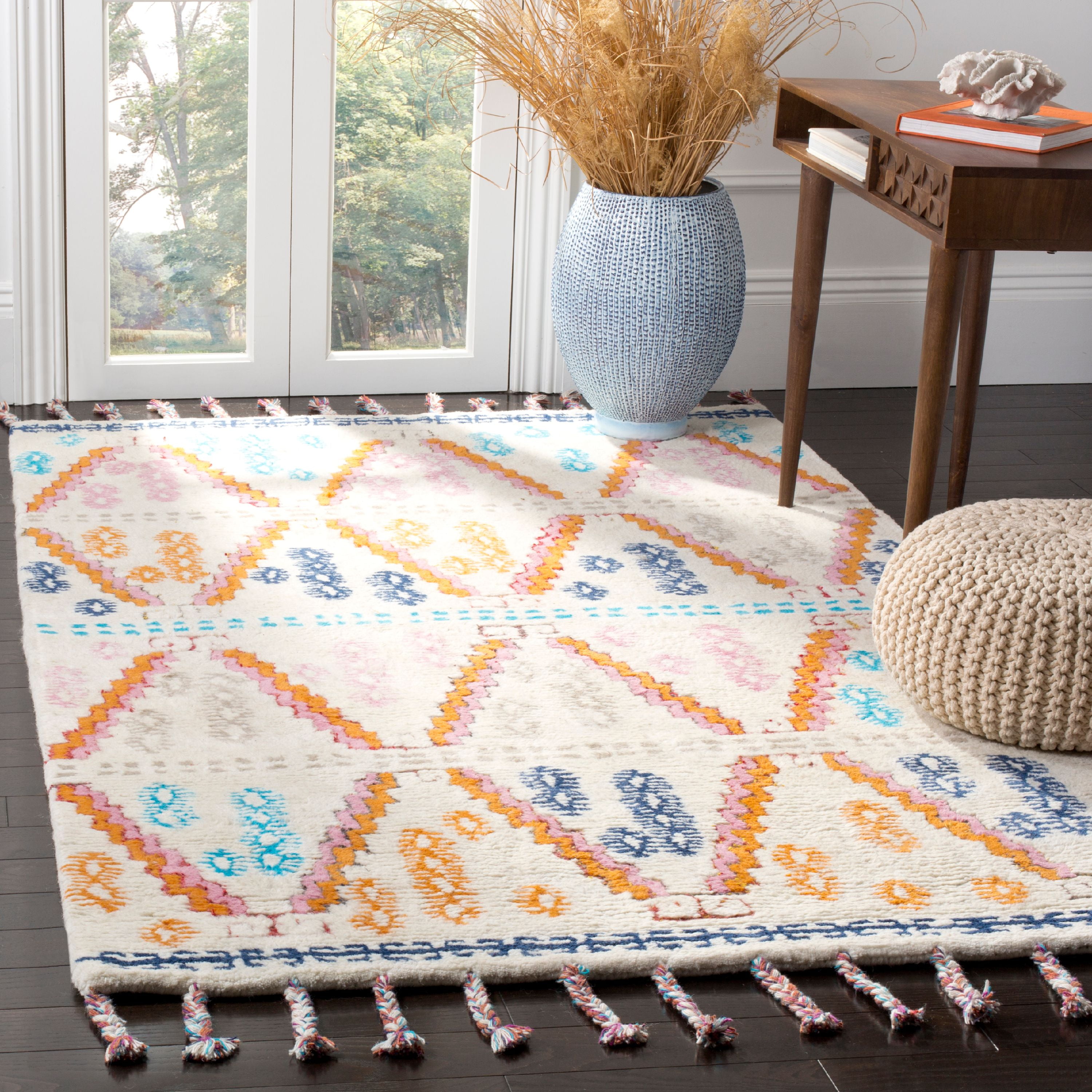 SAFAVIEH Casablanca Frances Aztec Shag Area Rug, Ivory/Multi, 5' x 8 ...