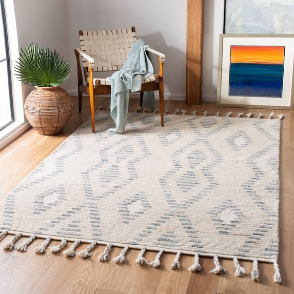 SAFAVIEH Casablanca Isla Geometric Striped Shag Area Rug, Grey/Ivory, 4' x 6'