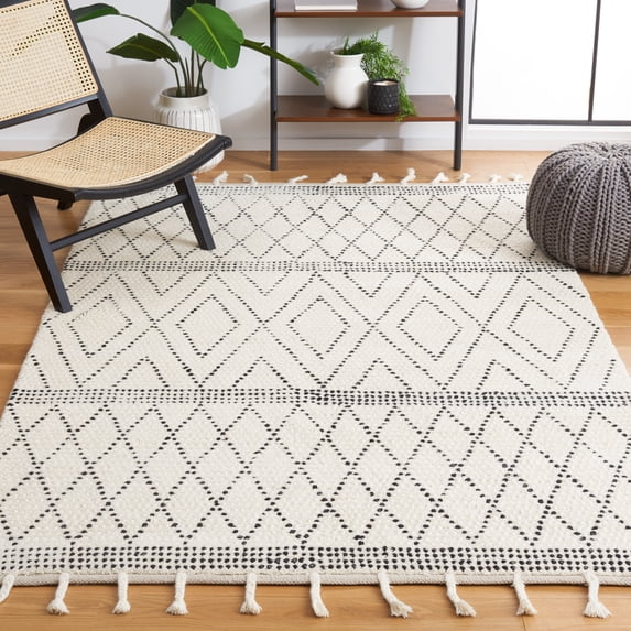 SAFAVIEH Casablanca Lilly Diamond Wool Area Rug, Ivory/Black, 3' x 5'