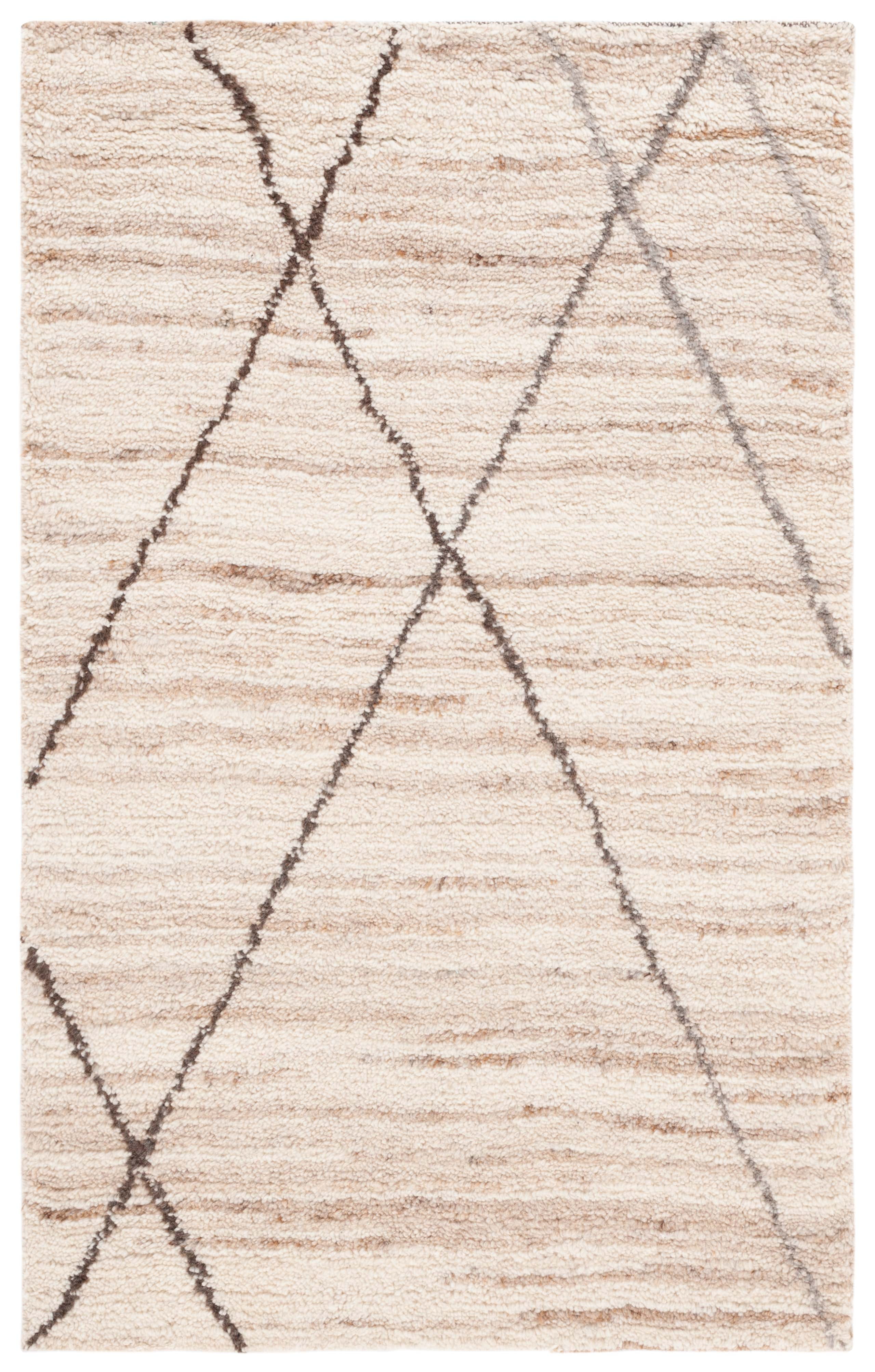 SAFAVIEH Casablanca Paul Geometric Area Rug, Beige, 4' x 6'