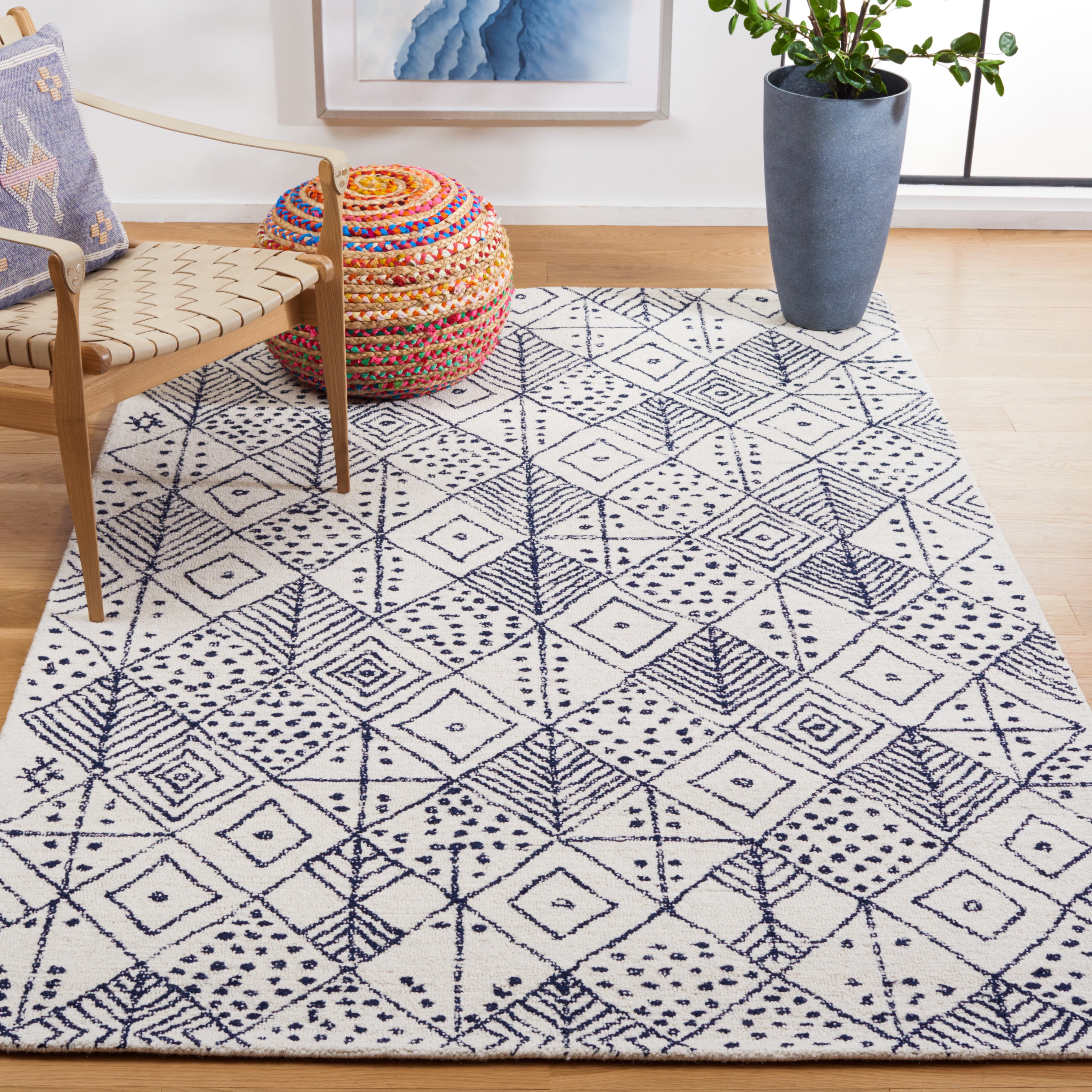 SAFAVIEH Casablanca Santana Diamond Area Rug, Ivory/Blue, 4' x 6'