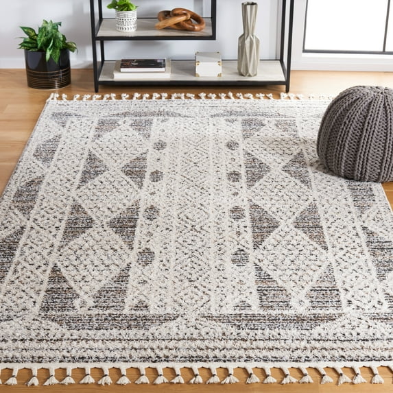 SAFAVIEH Chapel Maiara Diamond Area Rug, Black/Ivory, 6'7" x 6'7" Square