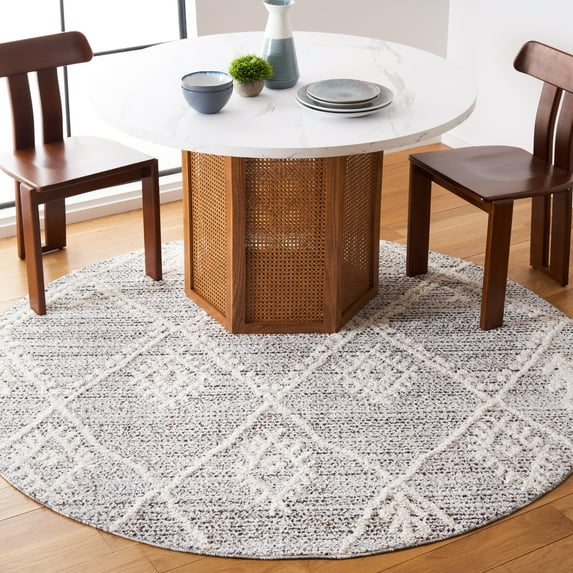 SAFAVIEH Chapel Rachelle Diamond Area Rug, Black/Ivory, 6'7" x 6'7" Round