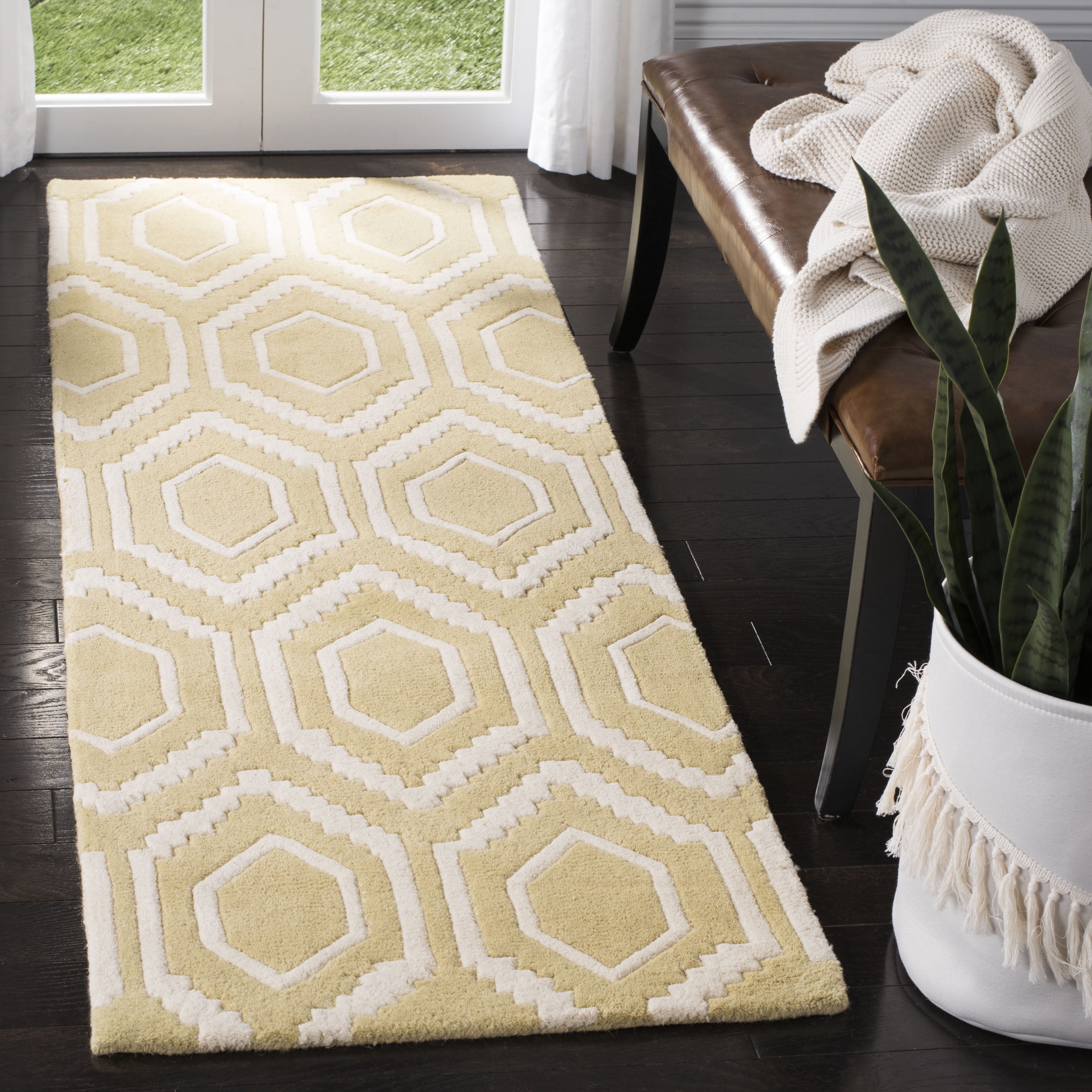 SAFAVIEH Chatham Graham Geometric Wool Runner Rug, Light Gold/Ivory, 2 ...