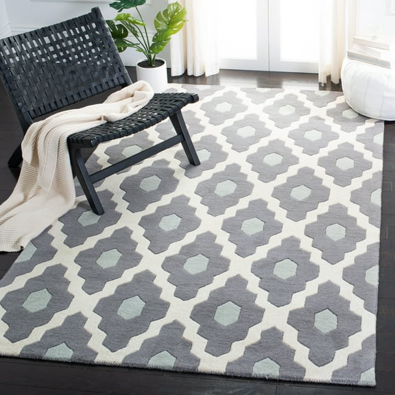 SAFAVIEH Chatham Wystan Geometric Wool Area Rug, Ivory/Dark Gray, 4' x 6'