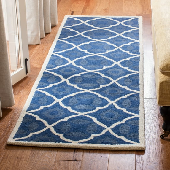 SAFAVIEH Chatham David Geometric Runner Rug, Blue/Ivory, 2'3" x 7'