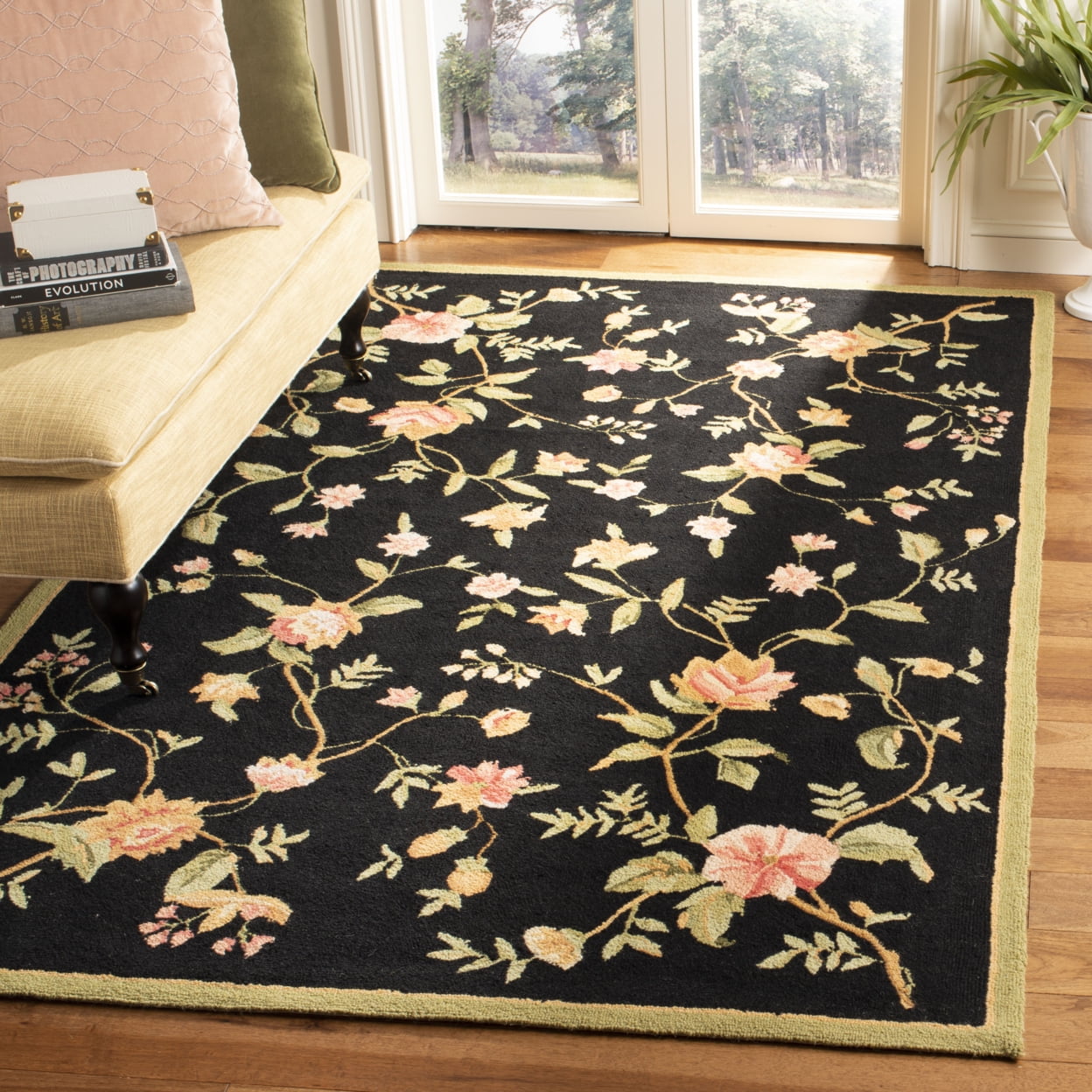 Chelsea Black Floral Hand-Knotted Wool Runner Rug