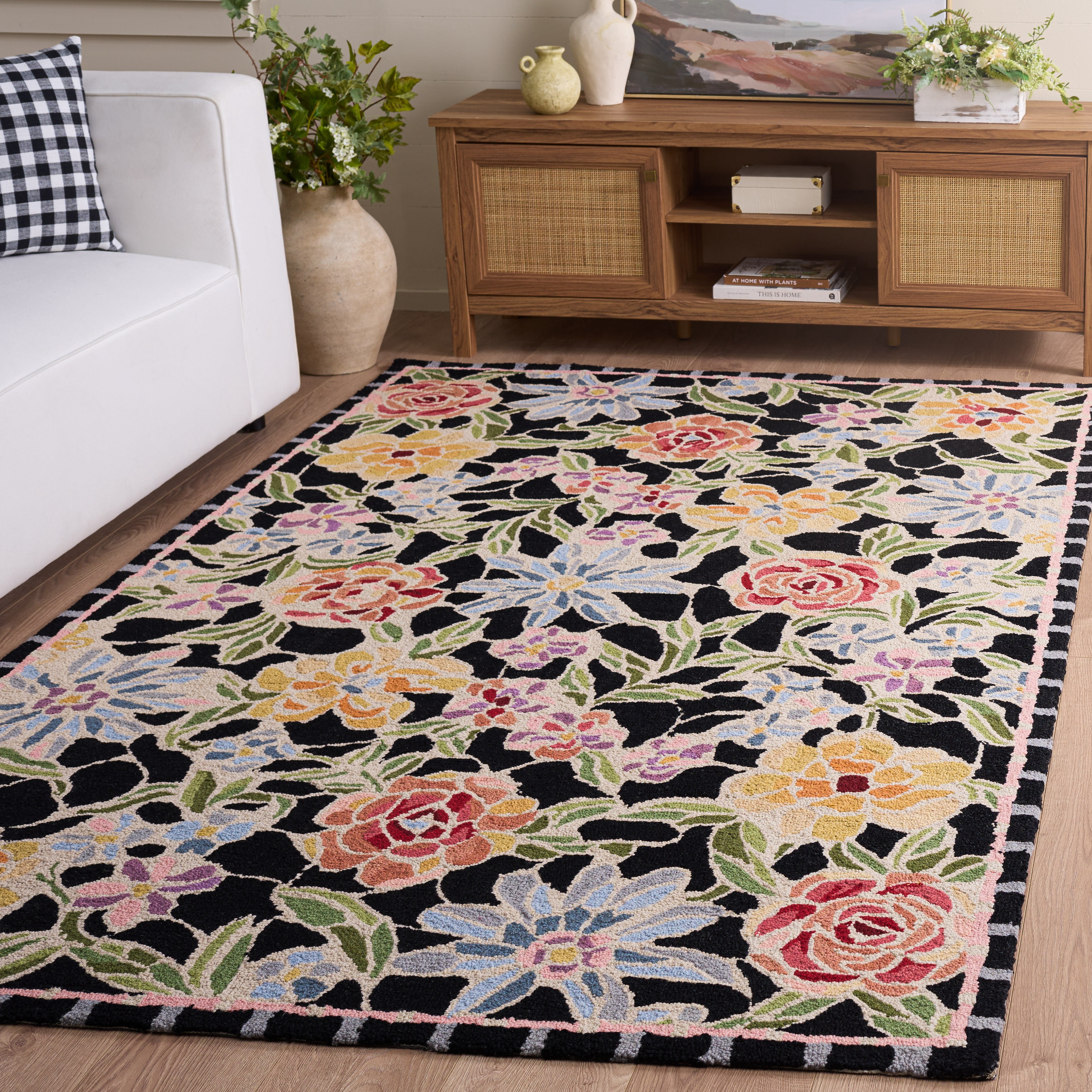 Safavieh Chelsea Endika Floral Area Rug, Black, 5'3" x 8'3"