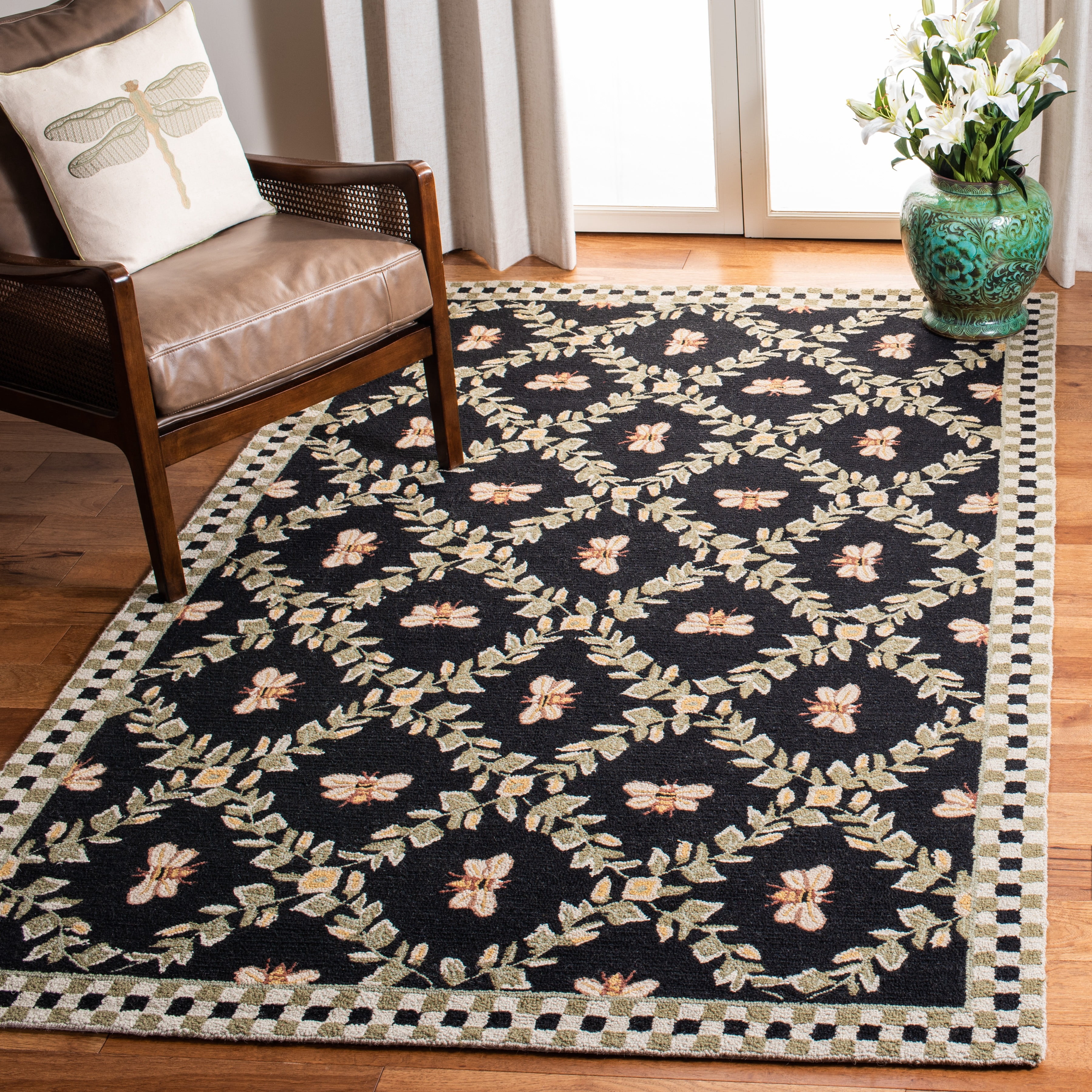 Safavieh Chelsea Lara Bordered Wool Area Rug, Black, 5'6" x 5'6" Square