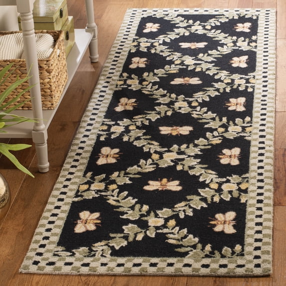 Safavieh Chelsea Lara Bordered Wool Runner Rug, Black, 2'6" x 8'