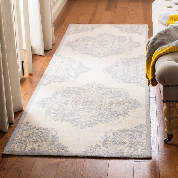Safavieh Chelsea Vianne Geometric Runner Rug, Ivory/Blue, 2'6" x 12'