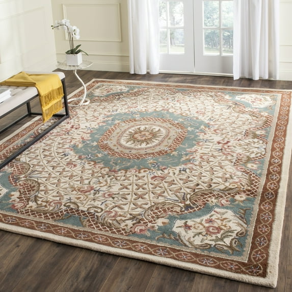 SAFAVIEH Classic Chandler Oriental Wool Area Rug, Ivory/Light Blue, 7'6" x 9'6"