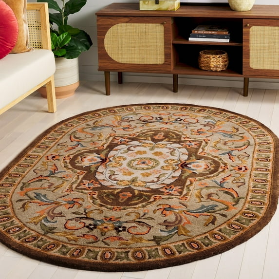 SAFAVIEH Classic Kirsteen Oriental Wool Area Rug, Beige/Olive, 4'6" x 6'6" Oval