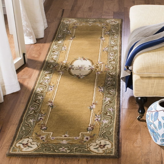 SAFAVIEH Classic Thomasina Floral Wool Runner Rug, Light Gold/Green, 2'3" x 12'
