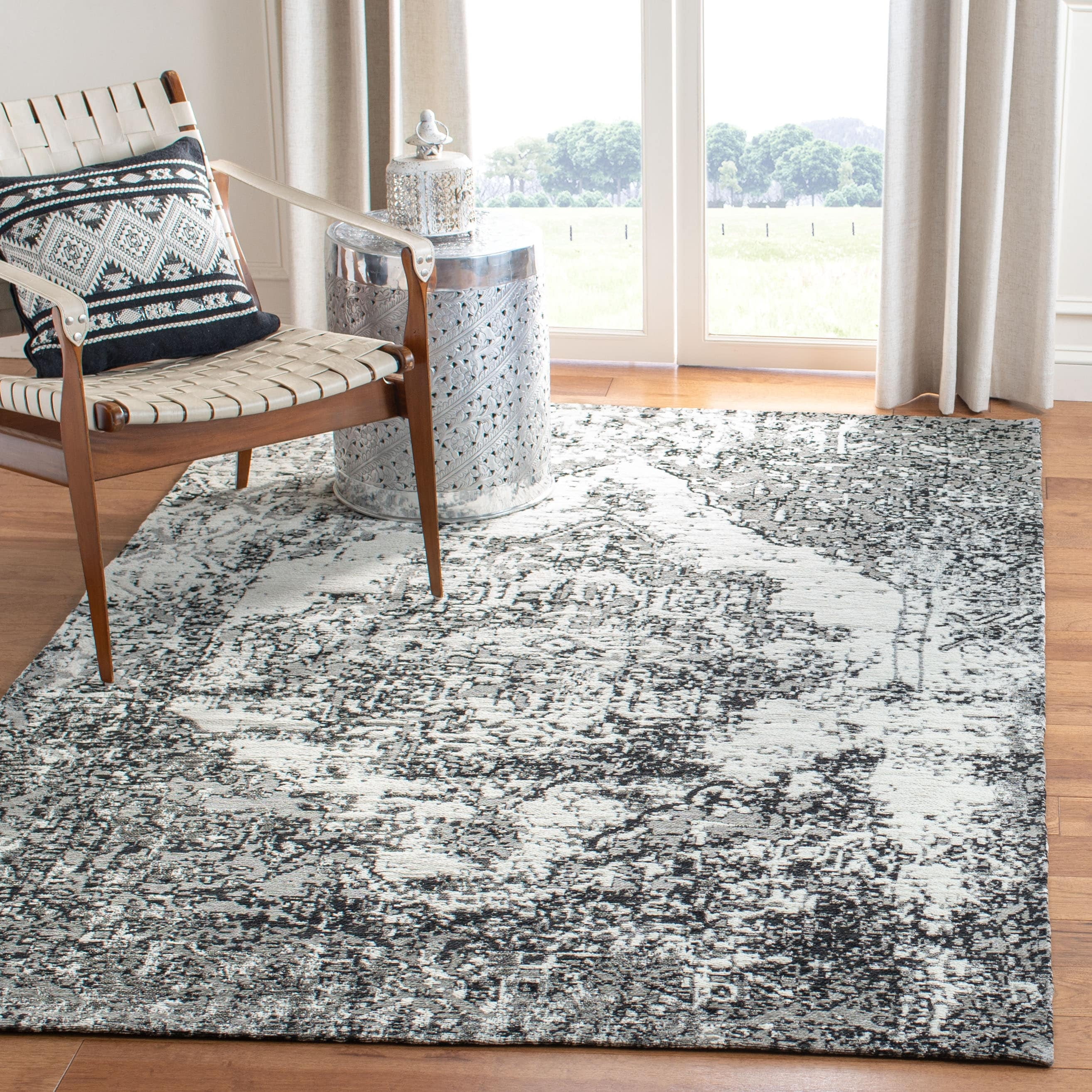 SAFAVIEH Classic Vintage Giuseppe Overdyed Area Rug, Grey/Ivory, 4' x 6'