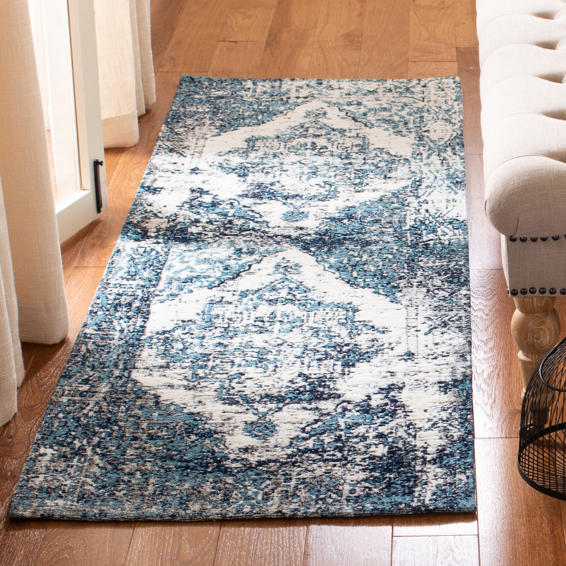 SAFAVIEH Classic Vintage Giuseppe Overdyed Runner Rug, Blue/Ivory, 2'3" x 8'