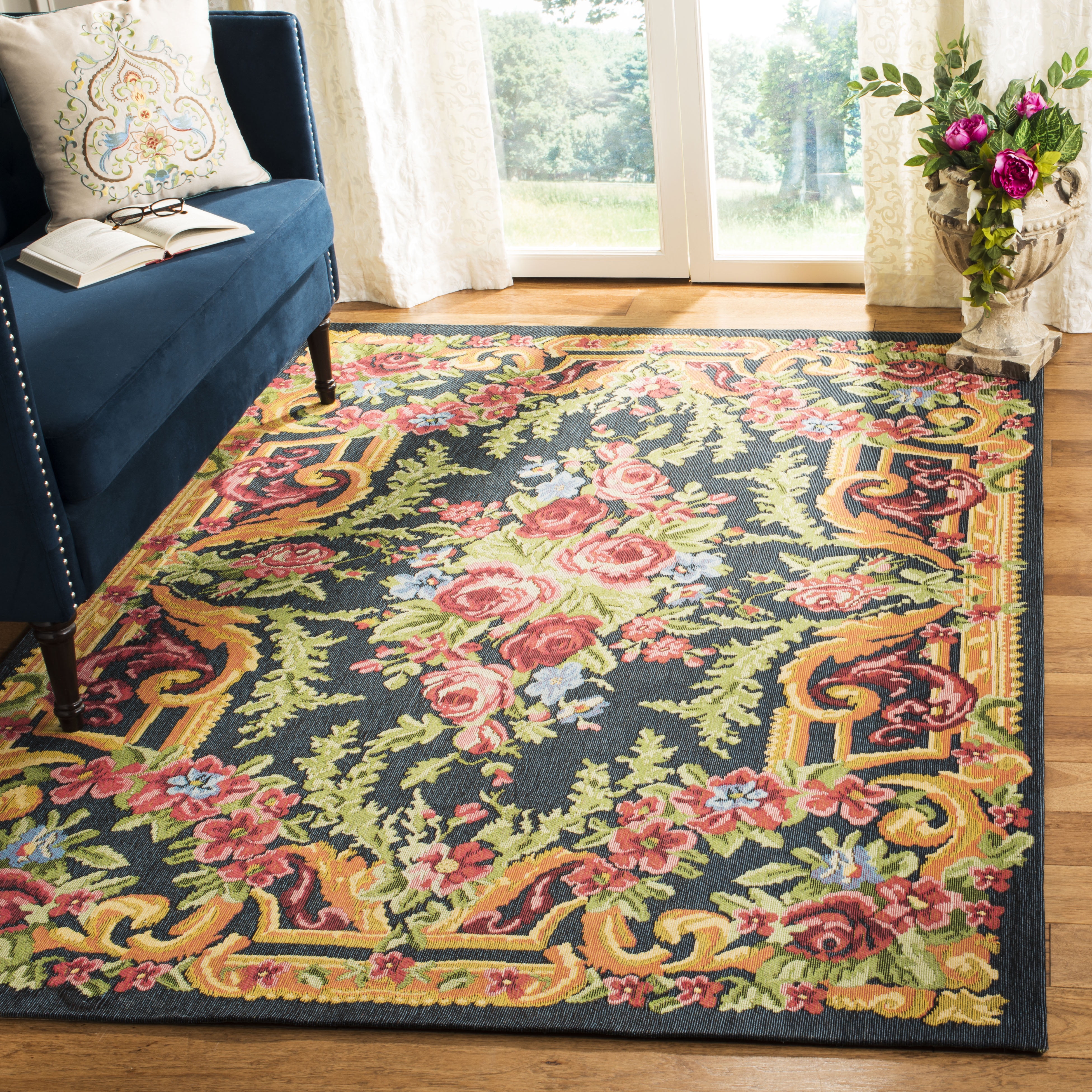 Classic Vintage Black and Rose Floral 6' x 9' Cotton Area Rug