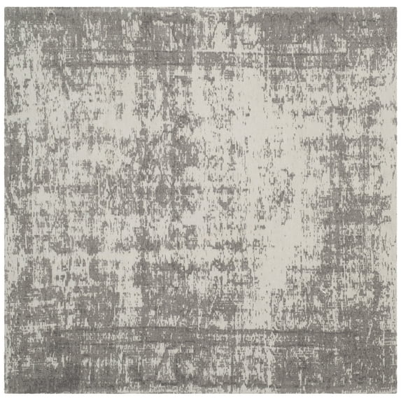 SAFAVIEH Classic Vintage Rothesay Oriental Area Rug, Silver/Ivory, 6' x 6' Square