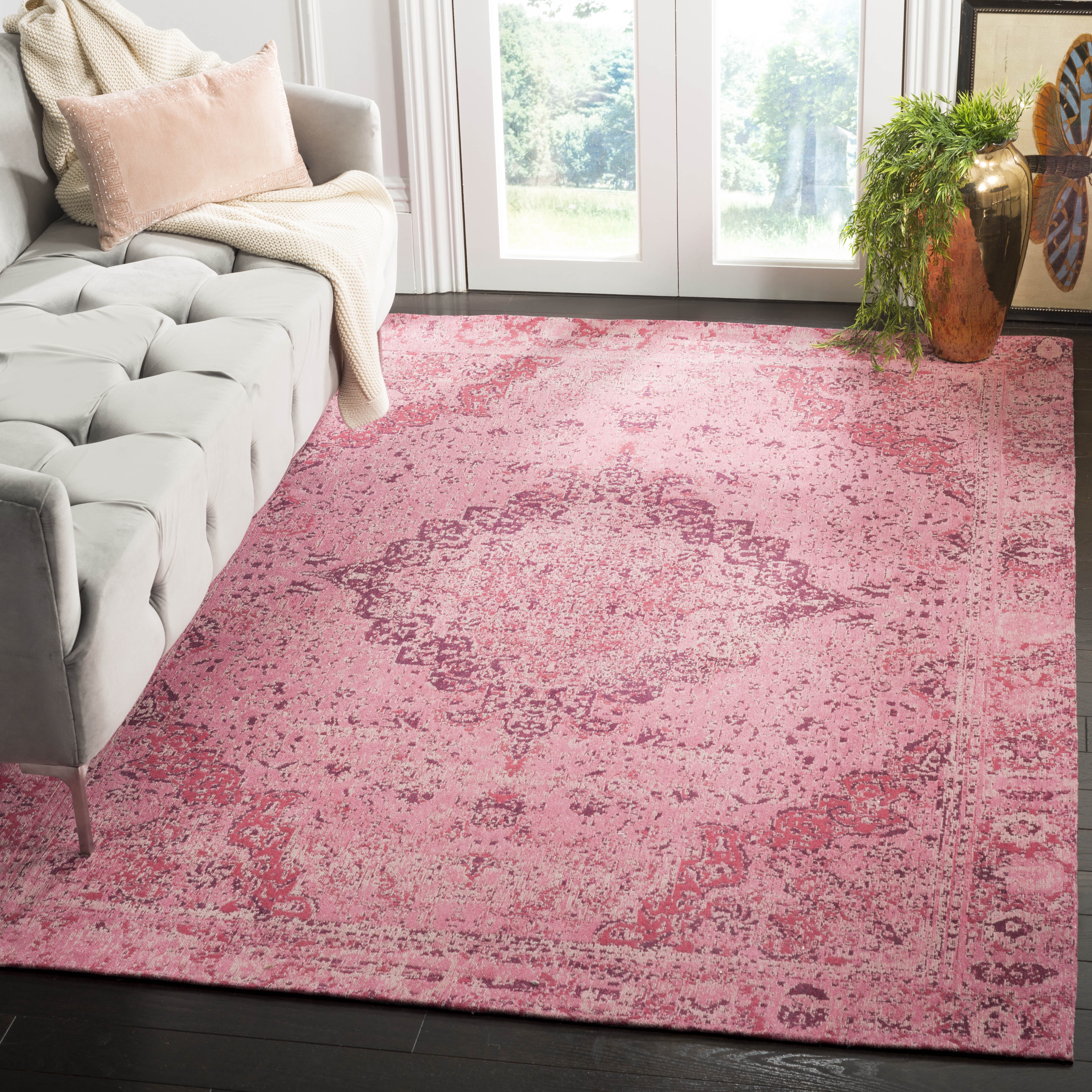 SAFAVIEH Classic Vintage Tris Floral Bordered Polyester Area Rug, Fuchsia, 8' x 10'