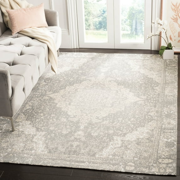 SAFAVIEH Classic Vintage Tris Floral Bordered Polyester Area Rug, Silver, 6' x 9'
