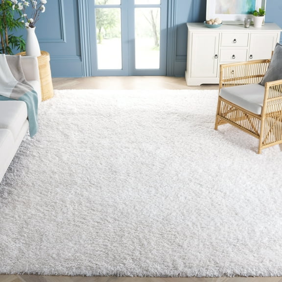 SAFAVIEH Cloud Landen Distressed Polyester Shag Area Rug, White, 5'3" x 7'7"