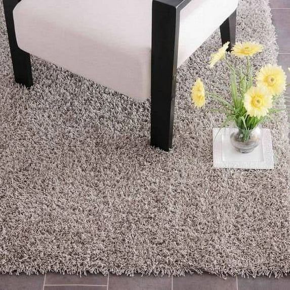 SAFAVIEH Clyde Solid Plush Polyester Shag Area Rug, Silver, 7' x 7' Square