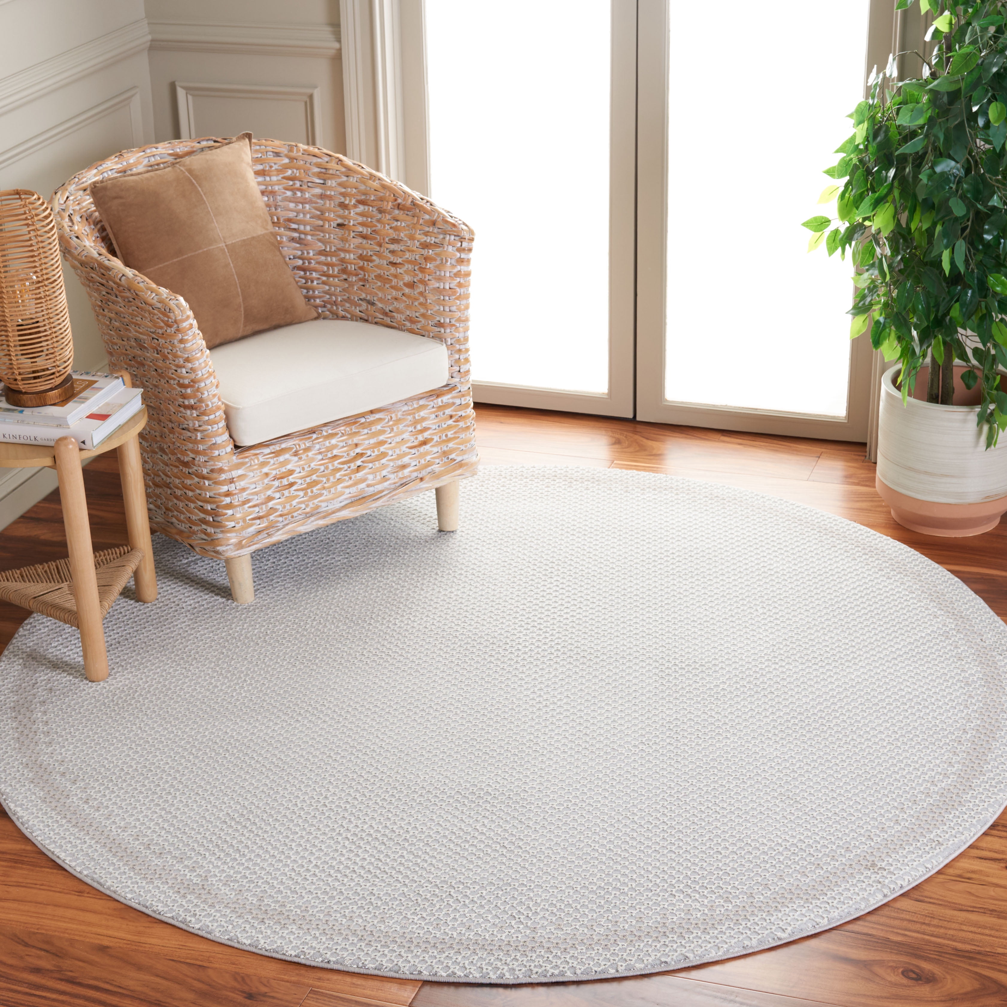 SAFAVIEH Continental Ermintrude Distressed Area Rug, Light Gray/Dark Gray, 6'7" x 6'7" Round