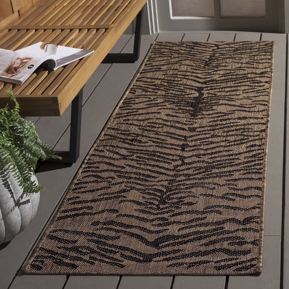 Safavieh Courtyard Aidan Animal Indoor/Outdoor Runner Rug, Gold/Natural, 2'3" x 6'7"