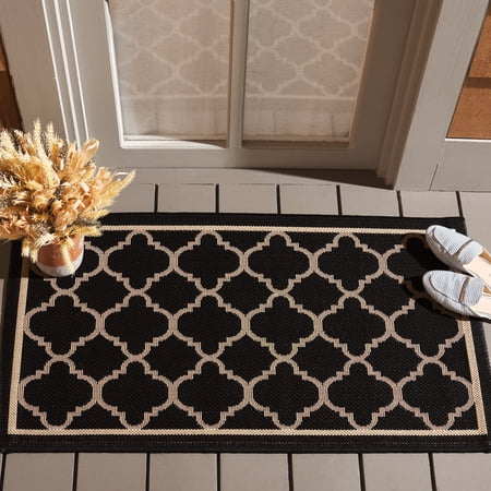 Safavieh Courtyard Alina Geometric Quatrefoil Indoor/Outdoor Area Rug, Black/Beige, 2' x 3'7"