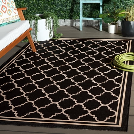 Safavieh Courtyard Alina Geometric Quatrefoil Indoor/Outdoor Area Rug, Black/Beige, 5'3" x 7'7"