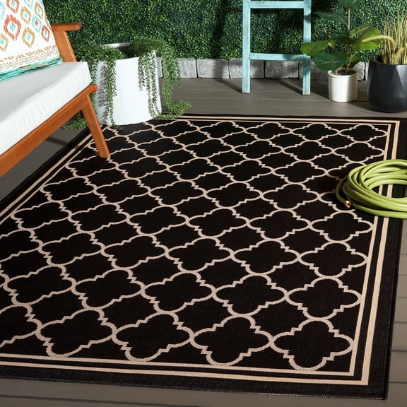 Safavieh Courtyard Alina Geometric Quatrefoil Indoor/Outdoor Area Rug, Black/Beige, 5'3" x 7'7"