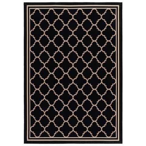 Safavieh Courtyard Alina Geometric Quatrefoil Indoor/Outdoor Area Rug, Black/Beige, 5'3" x 7'7"