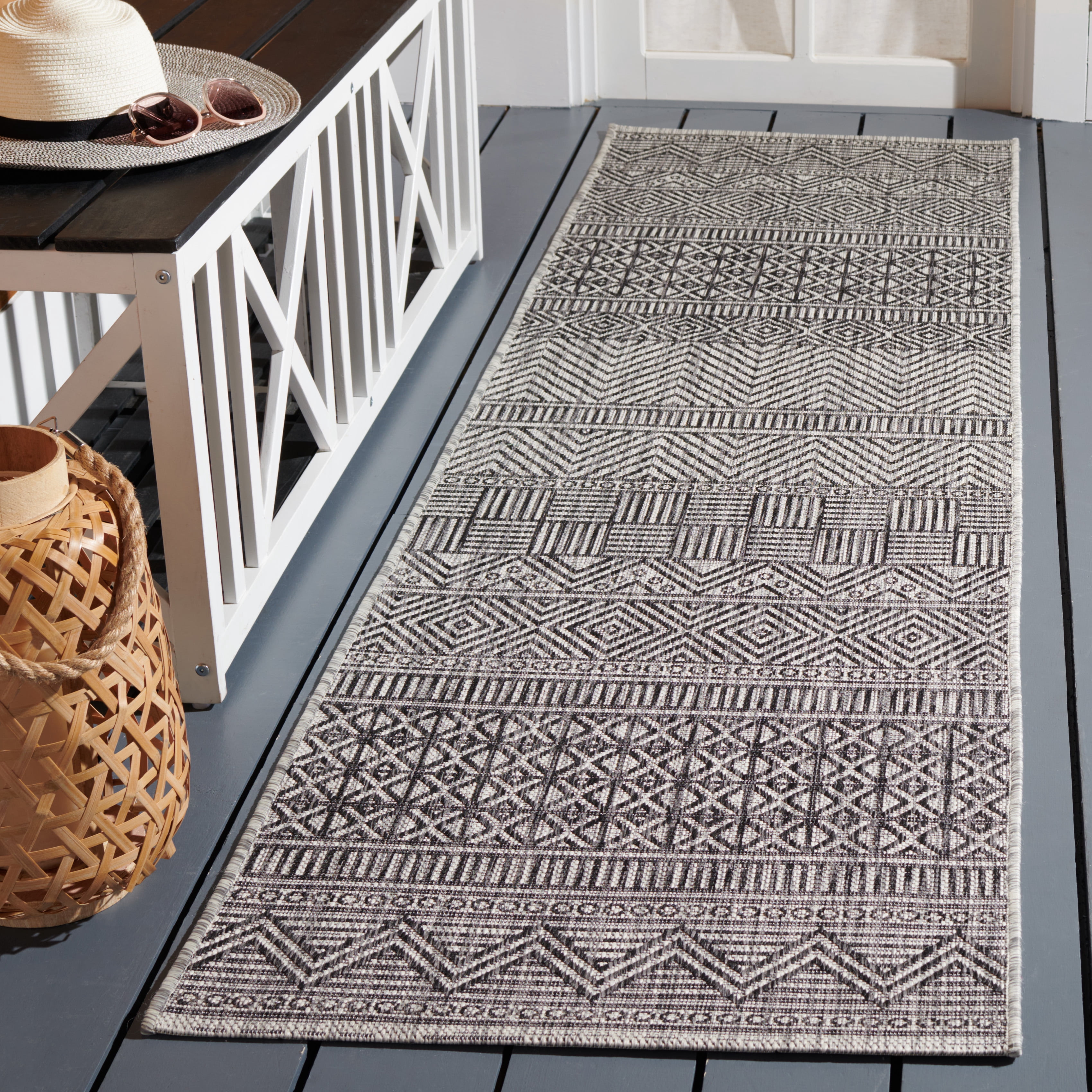Safavieh Courtyard Altan Geometric Indoor/Outdoor Runner Rug, Black/Gray, 2'3" x 20'