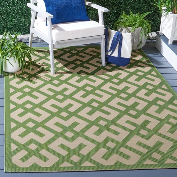Safavieh Courtyard Alvin Geometric Indoor/Outdoor Area Rug, Beige/Green, 5'3" x 7'7"