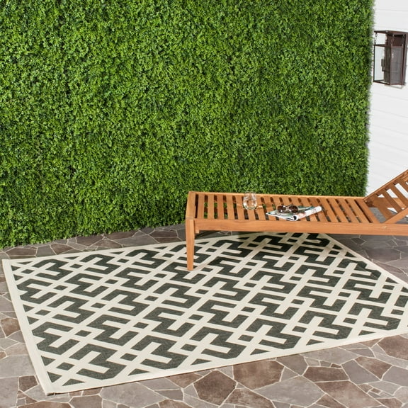 SAFAVIEH Courtyard Alvin Geometric Indoor/Outdoor Area Rug, Black/Beige, 5'3" x 7'7"