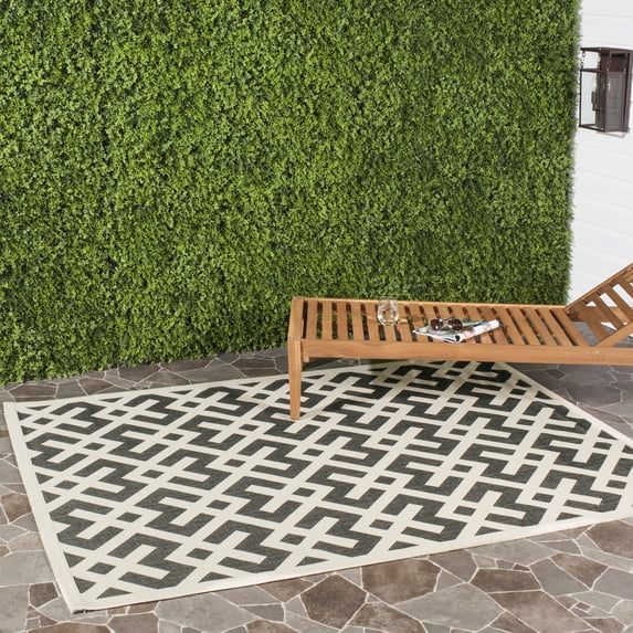 Safavieh Courtyard Alvin Geometric Indoor/Outdoor Area Rug, Black/Beige, 5'3" x 7'7"