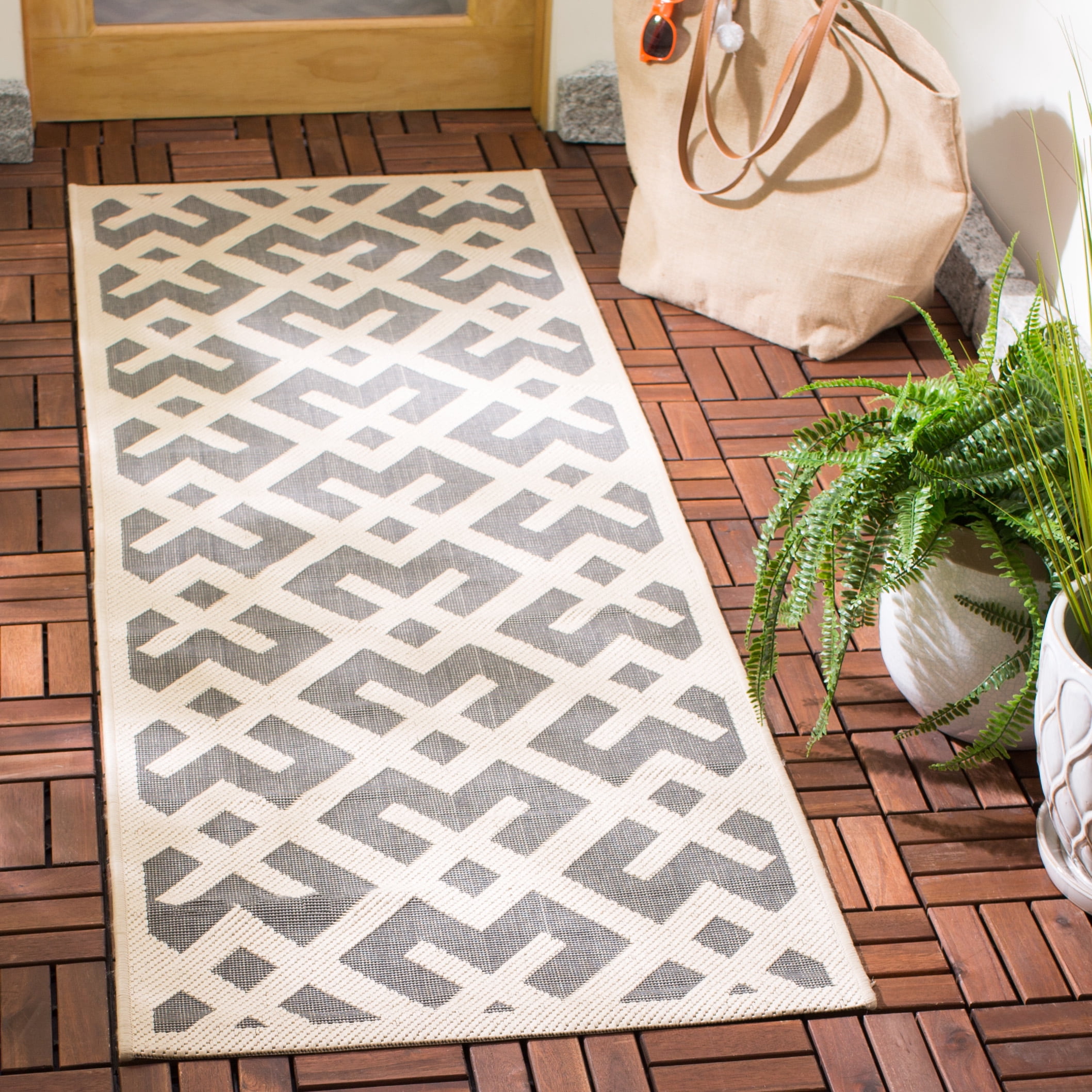 Safavieh Courtyard Alvin Geometric Indoor/Outdoor Runner Rug, Gray/Bone, 2'3" x 14'