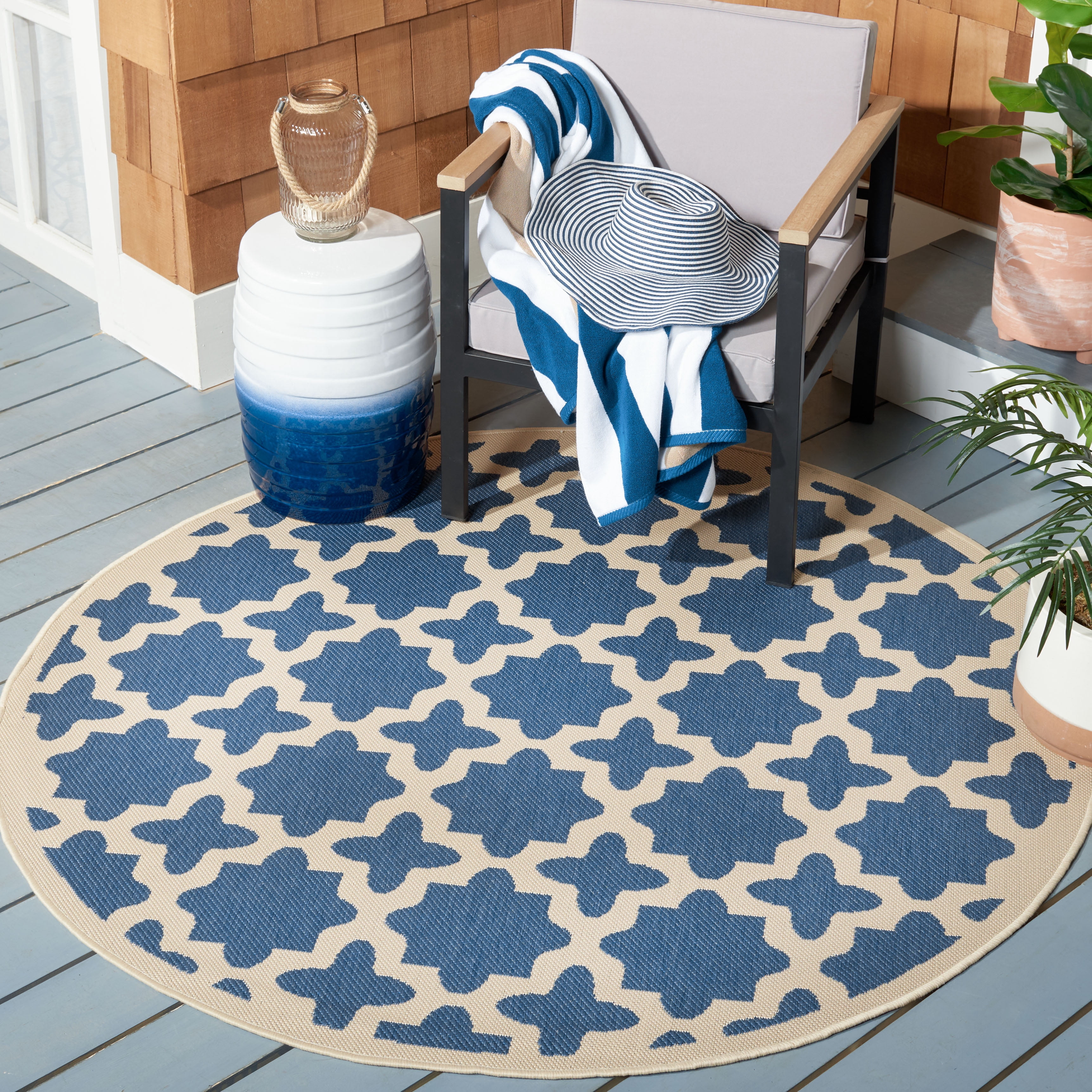 SAFAVIEH Courtyard Amanda Geometric Indoor/Outdoor Area Rug, 5'3" x 5'3" Round, Blue/Beige