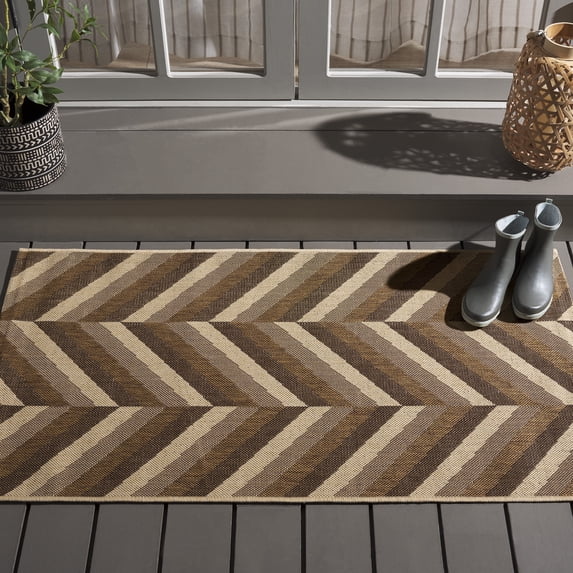 Safavieh Courtyard Arnold Chevron Indoor/Outdoor Area Rug, Creme/Gold, 2'7" x 5'