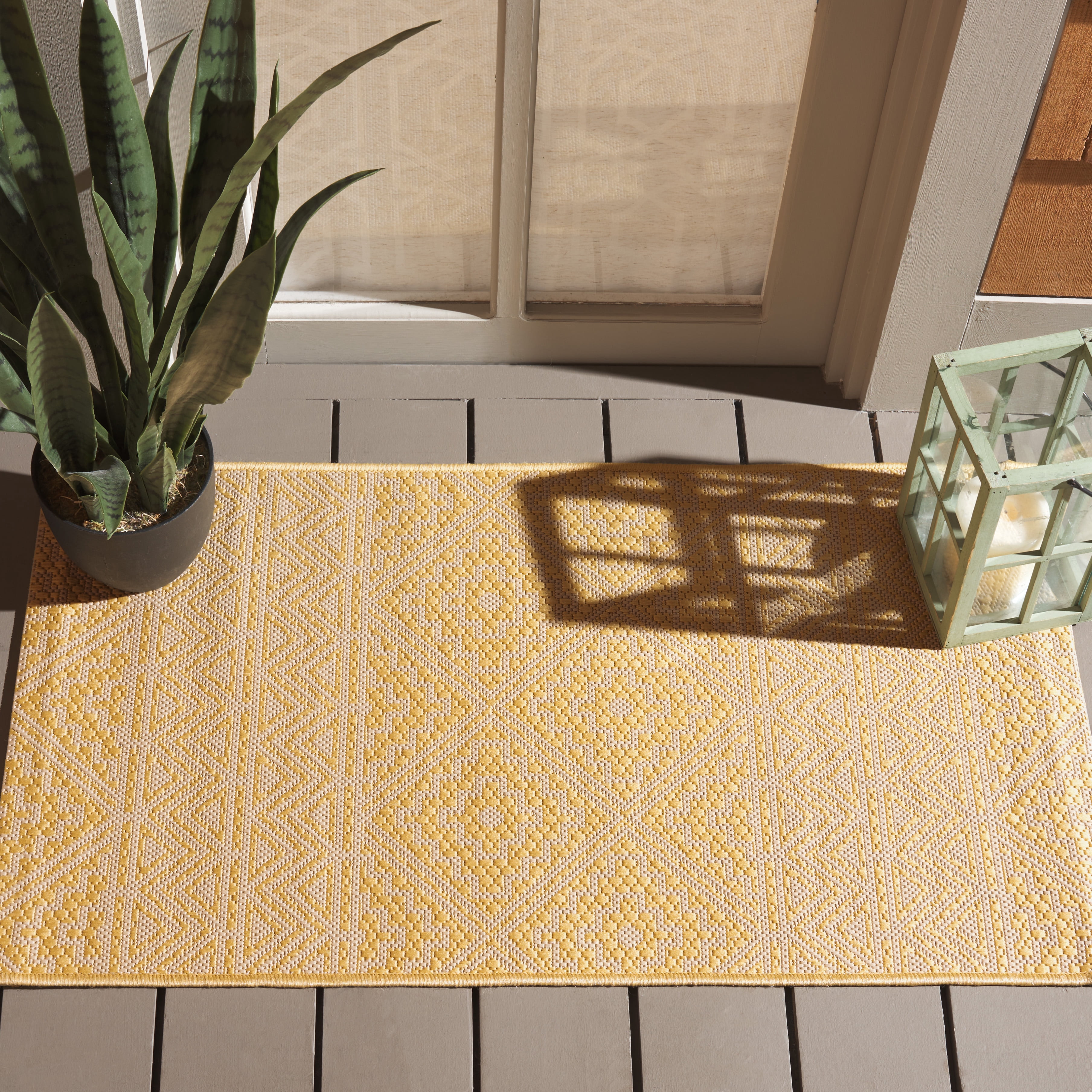 Safavieh Courtyard Asa Geometric Indoor/Outdoor Area Rug, Beige/Gold, 2'7" x 5'