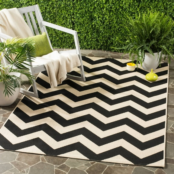 SAFAVIEH Courtyard Bailey Chevron Indoor/Outdoor Area Rug, Black/Beige, 6'7" x 6'7" Square