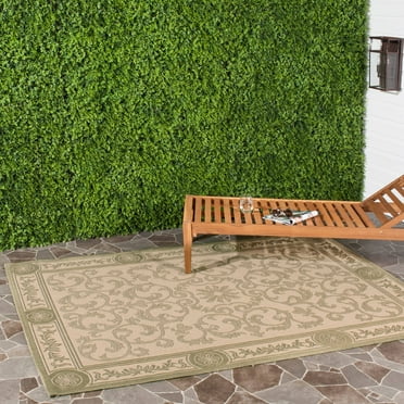 Safavieh Courtyard Becky Quatrefoil Indoor/Outdoor Area Rug, 7'10