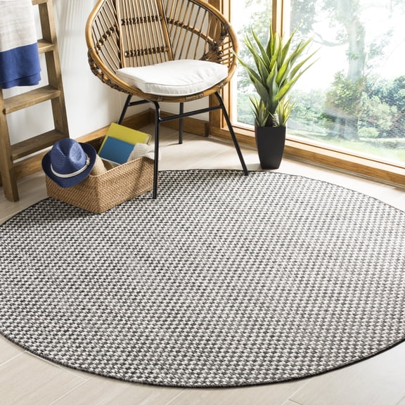 SAFAVIEH Courtyard Blair Checkered Indoor/Outdoor Area Rug, Black/Light Grey, 7'10" x 7'10" Round
