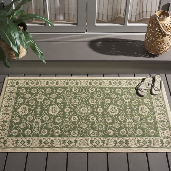Safavieh Courtyard Blake Oriental Indoor/Outdoor Area Rug, Green/Creme, 5'3" x 7'7"