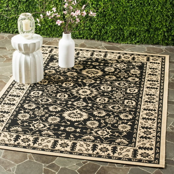 SAFAVIEH Courtyard Blake Traditional Indoor/Outdoor Area Rug Black/Cream, 5'3" x 7'7"