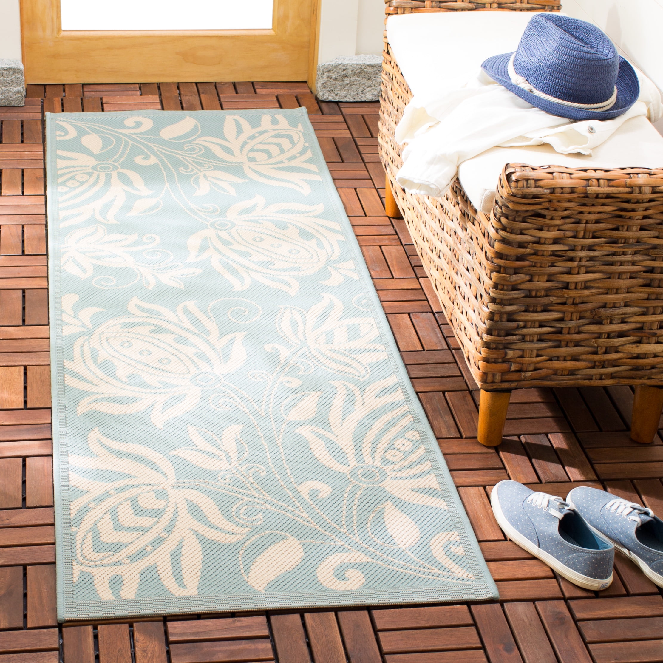 Safavieh Courtyard Bryanna Floral Indoor/Outdoor Runner Rug, Aqua/Cream, 2'3" x 10'