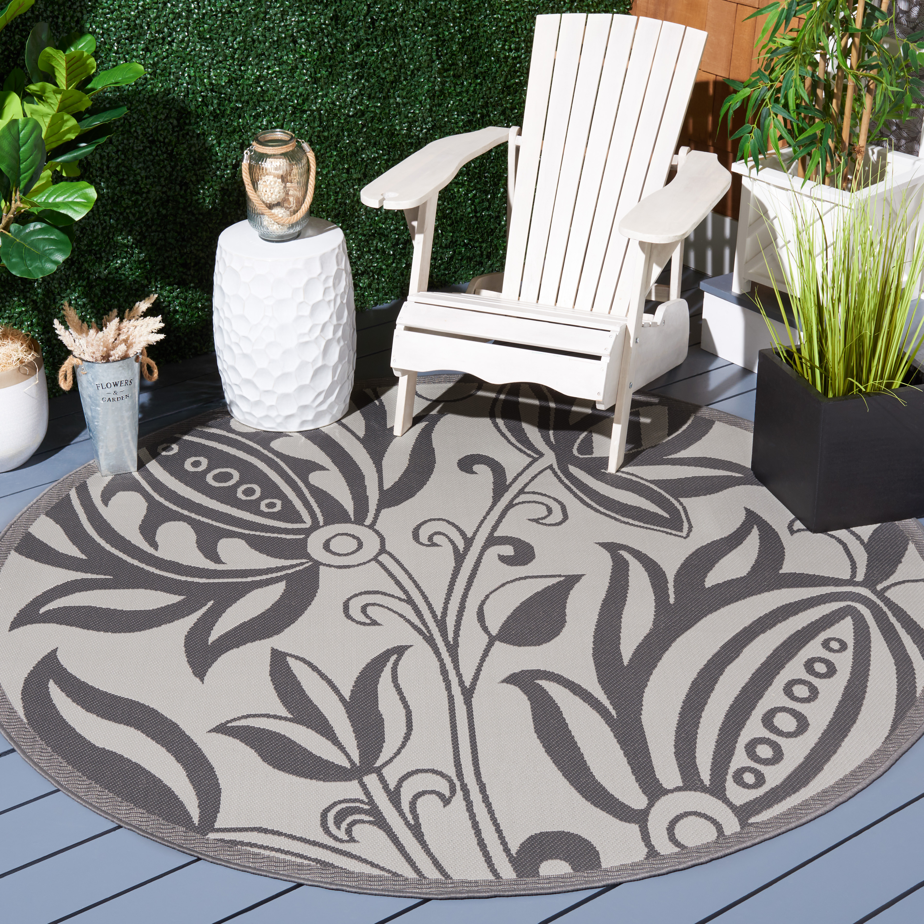 Safavieh Courtyard Bryanna Floral Indoor/Outdoor Area Rug, Light Gray/Anthracite, 6'7" x 6'7" Round
