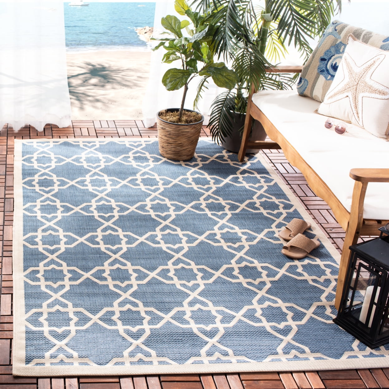 Round Blue Synthetic Easy-Care Stain-Resistant Indoor/Outdoor Rug